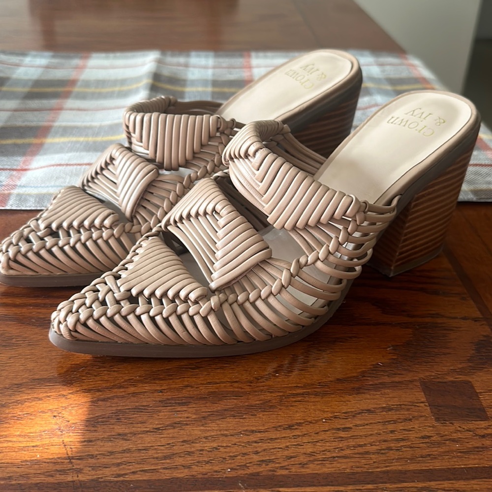 Crown and Ivy shoes size 8